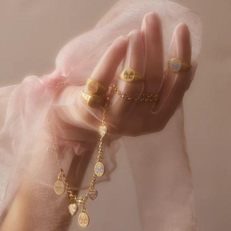 18K Bow Star Vintage Necklace