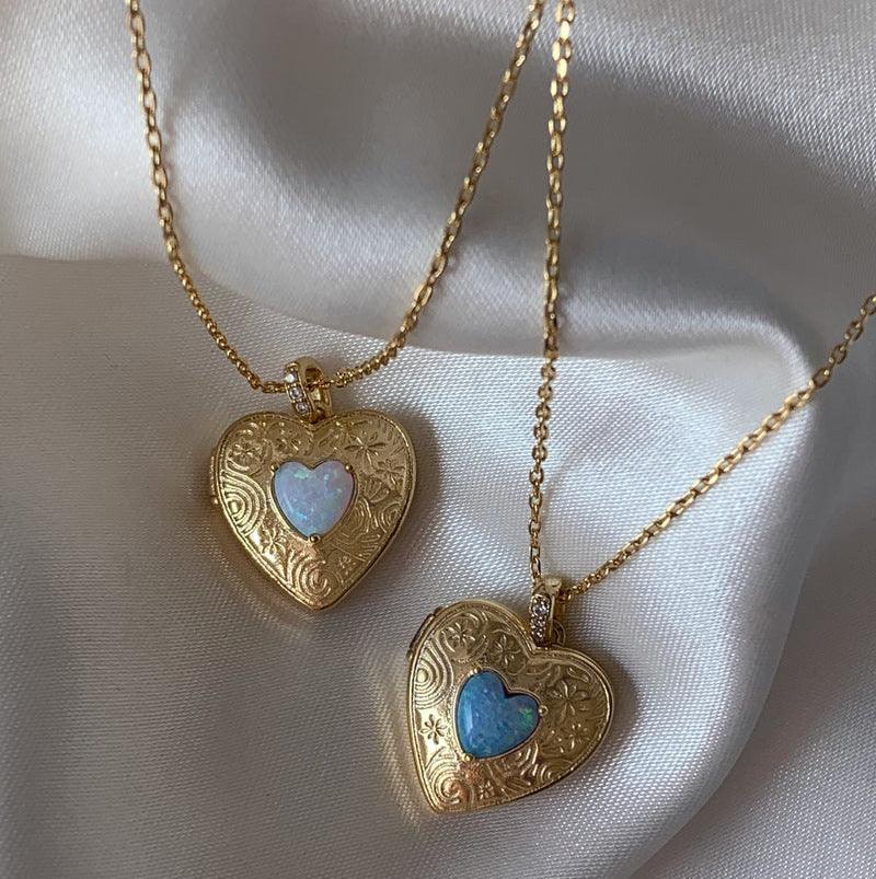 18K Gold Vintage Heart Album Locket Necklace