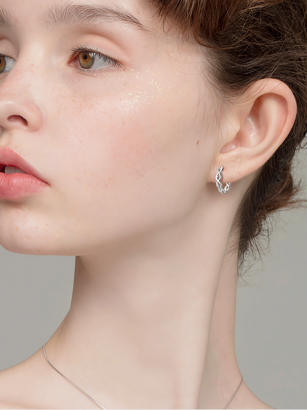 Savigne Moissanite Hoops
