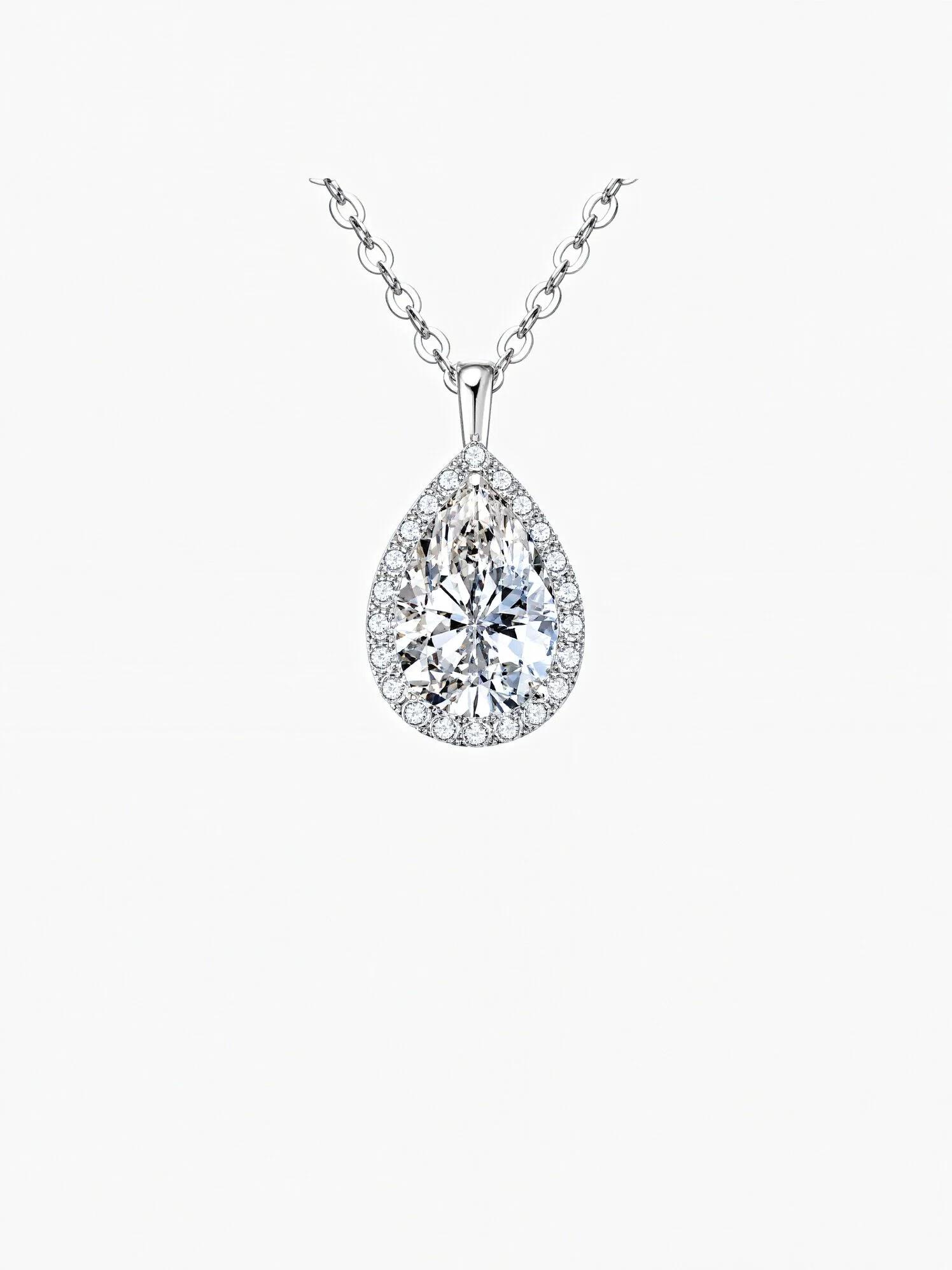 Léonie Moissanite Necklace