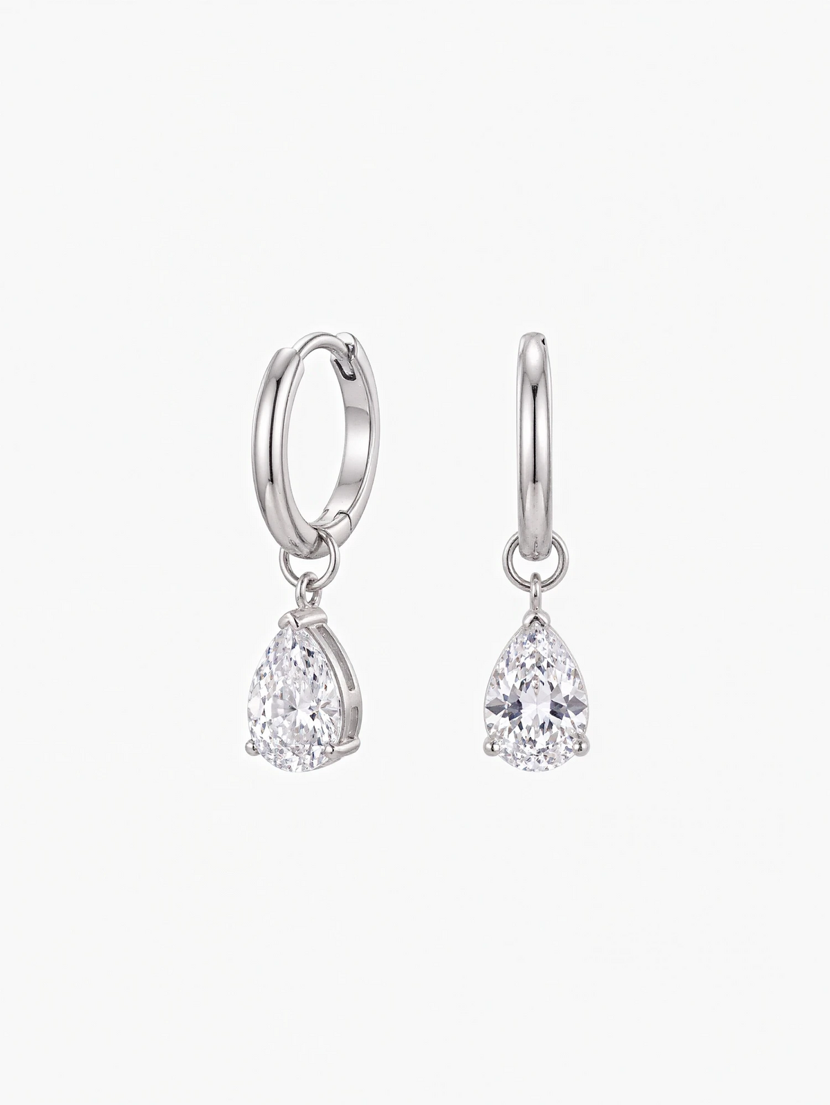 Elys Moissanite Earrings