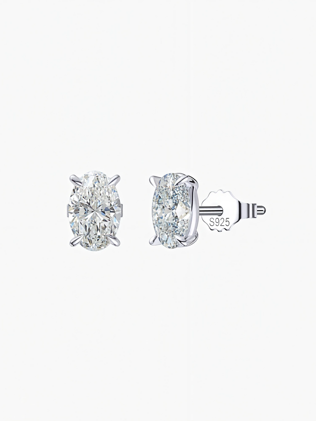 Avé Moissanite Studs