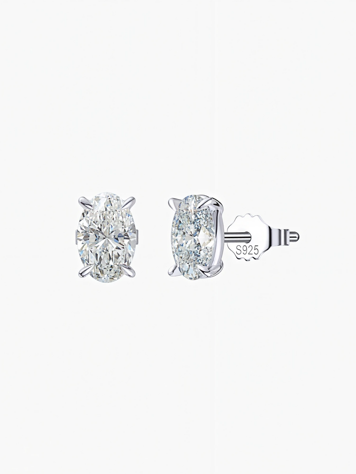 Avé Moissanite Studs