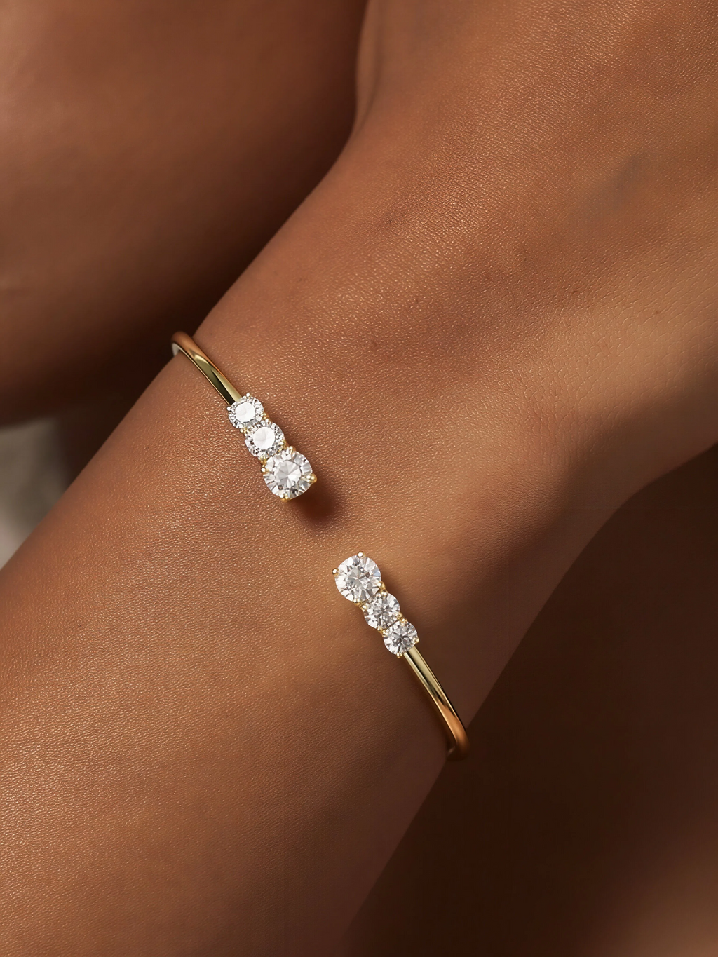 Amara Moissanite Bangle