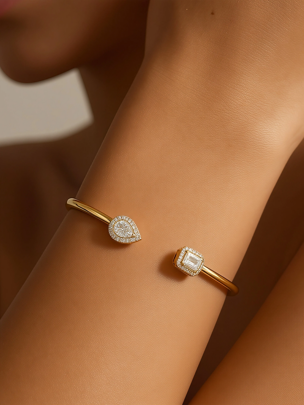 Oriane Moissanite Bangle