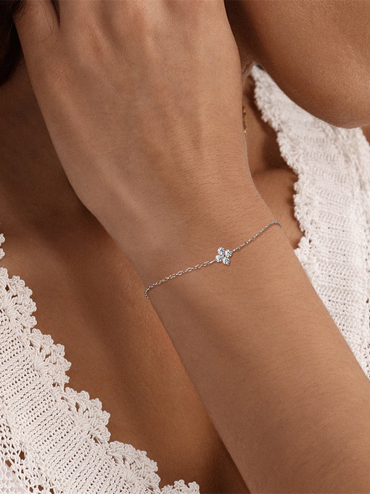 Clou Moissanite Bracelet