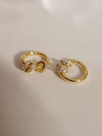 Knots Hoops