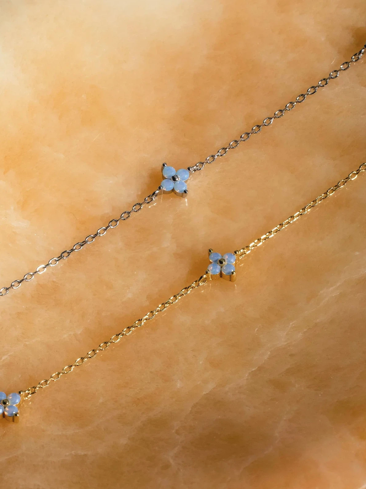 Dewlight Necklace