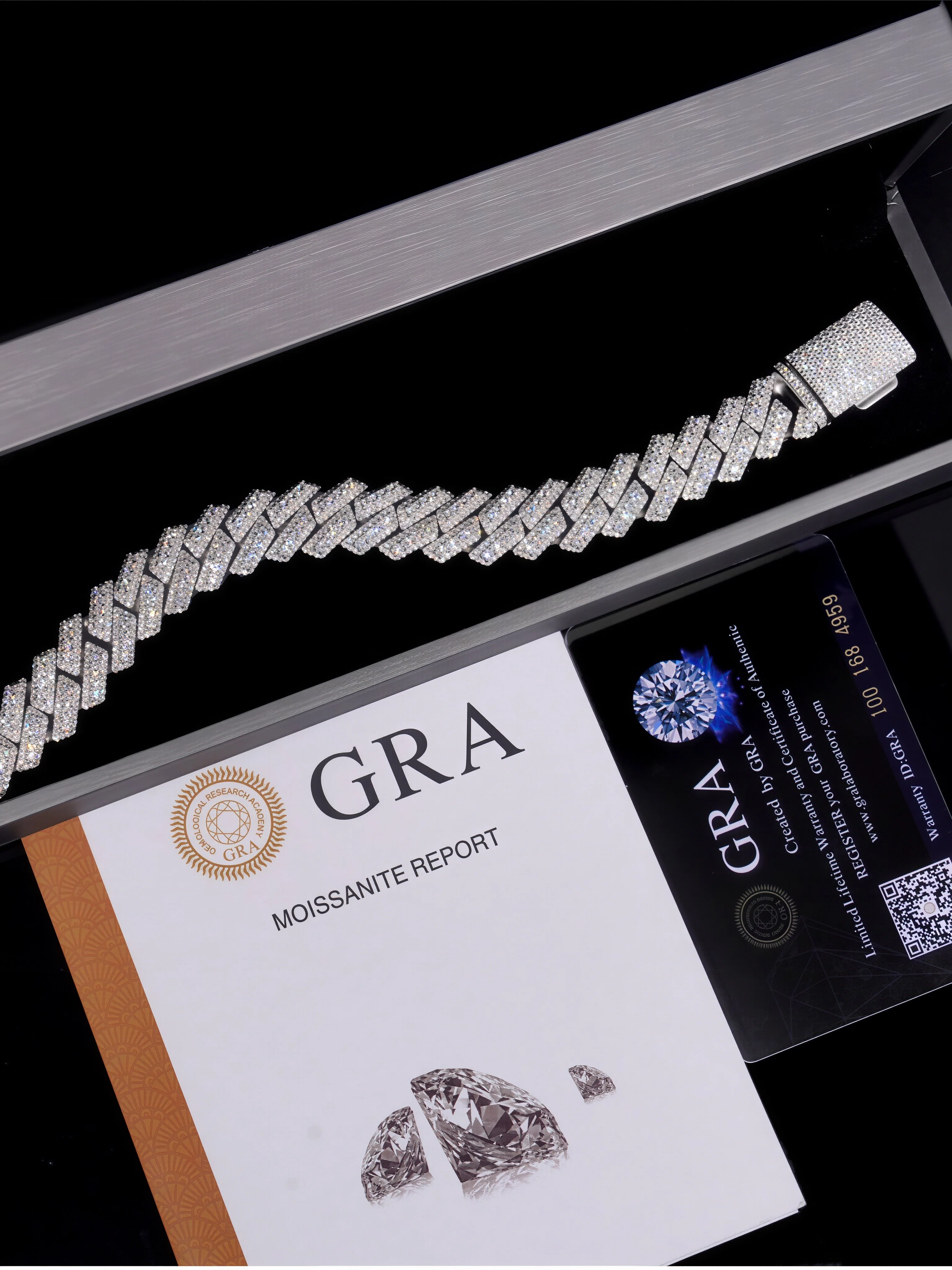 Gravity Moissanite Bracelet