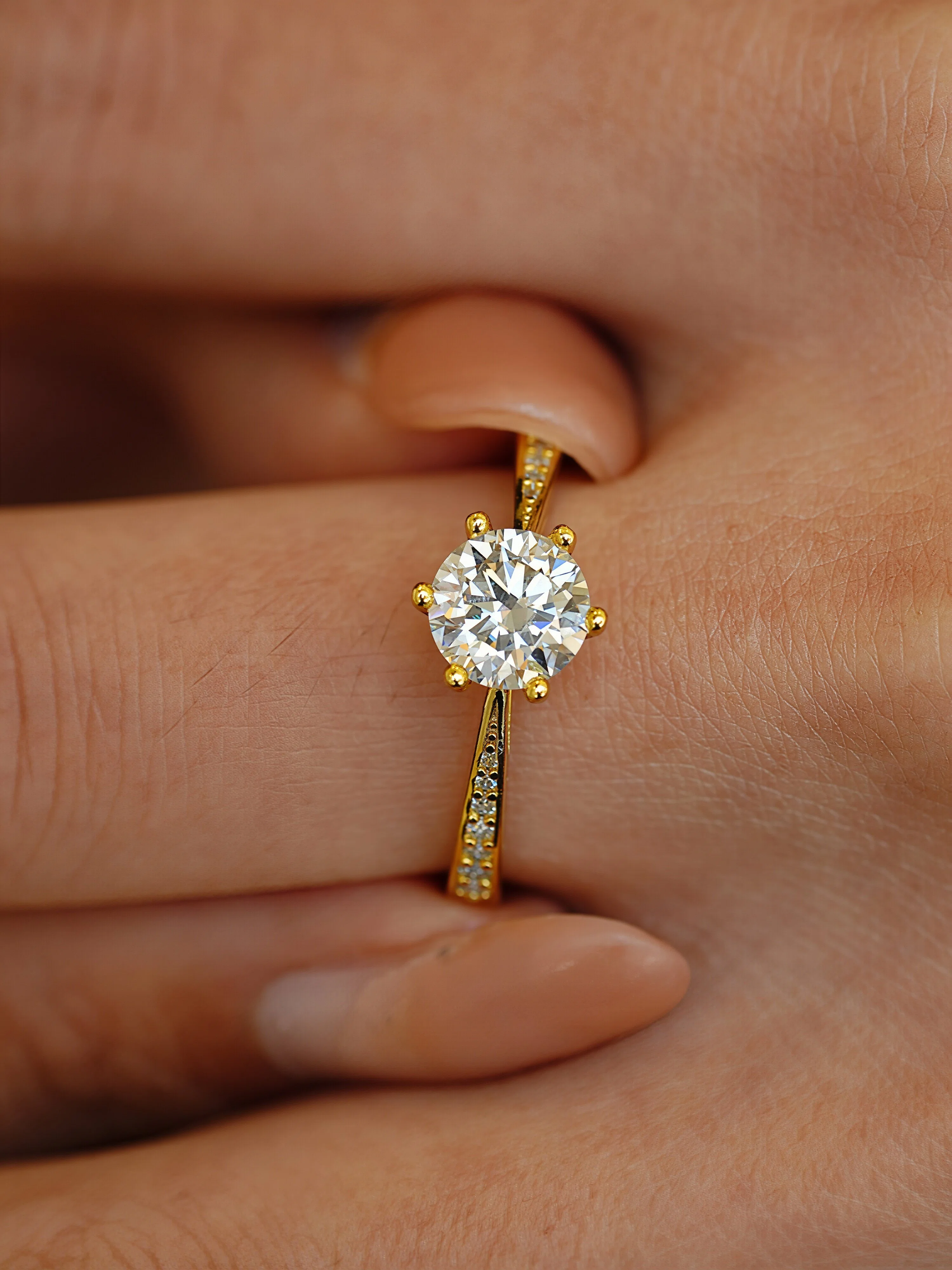 Faye Moissanite Ring
