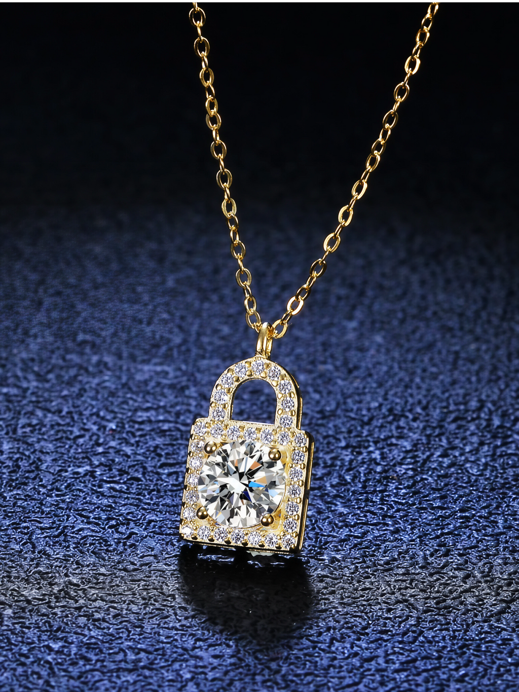 Esmé Moissanite Necklace