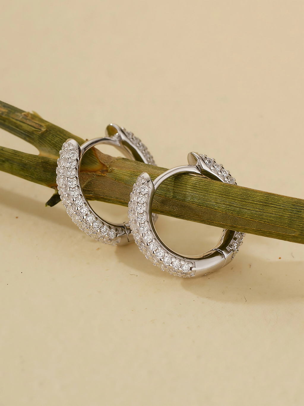 Elowen Hoops