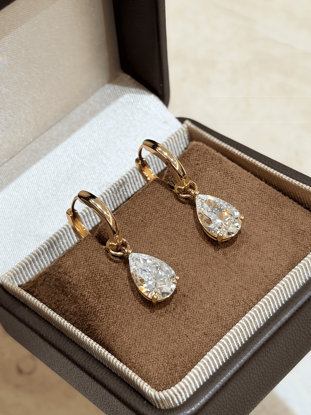 Elys Moissanite Earrings