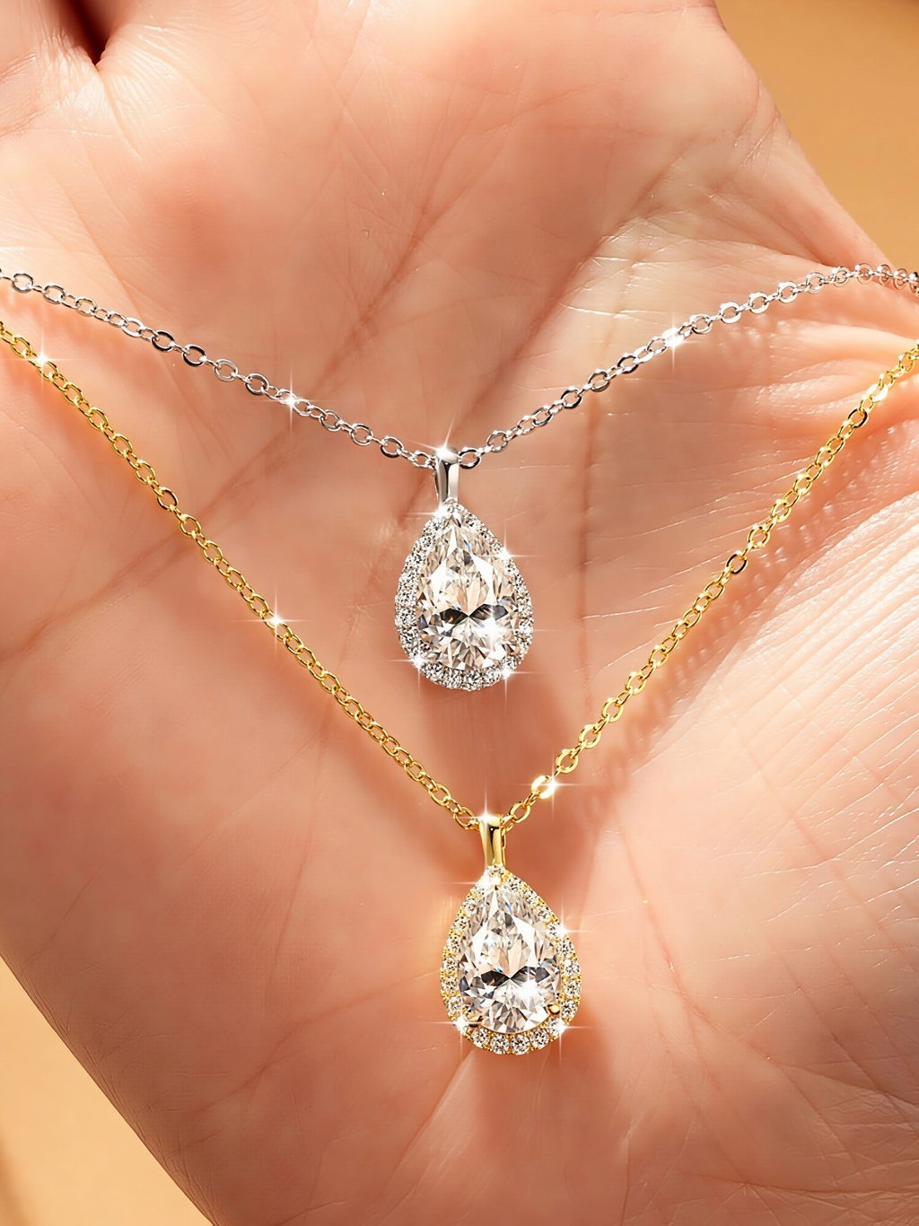 Léonie Moissanite Necklace