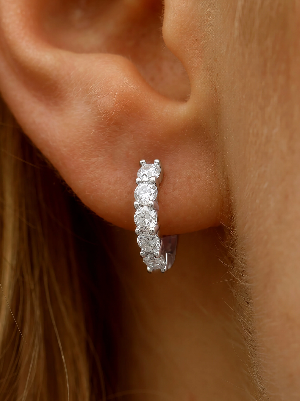 Dehors Mini Moissanite Hoops