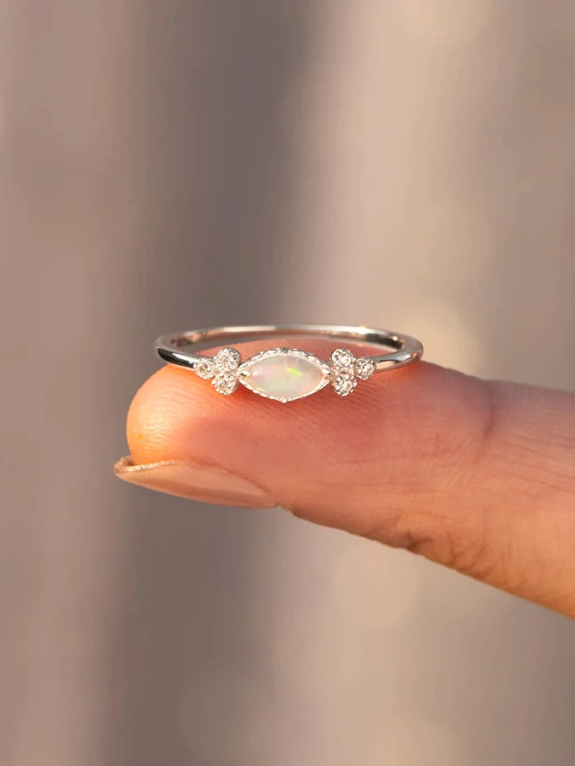 Golden Pause Ring