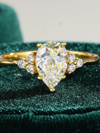 Noémie Moissanite Ring