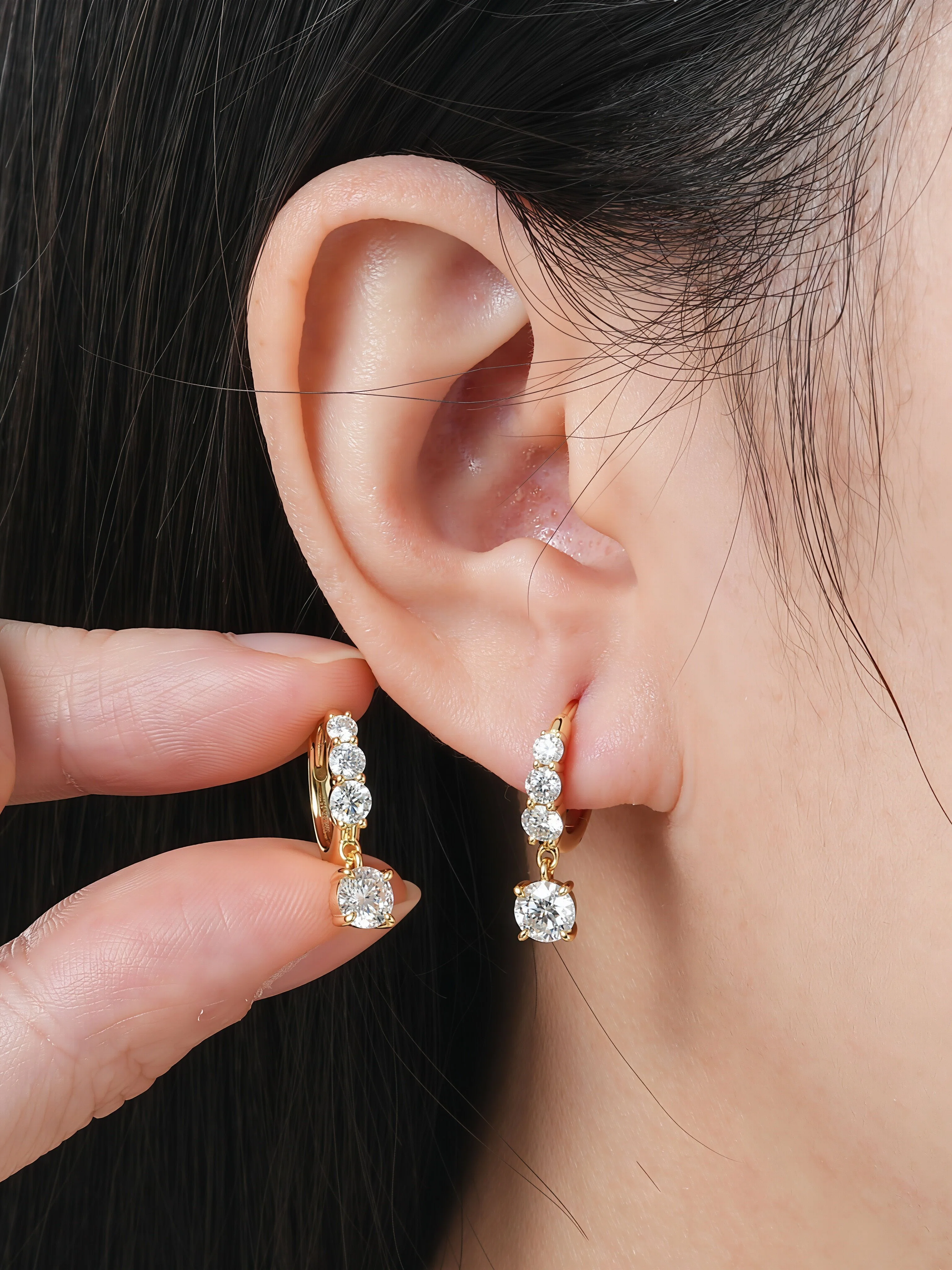 Mila Moissanite Earrings