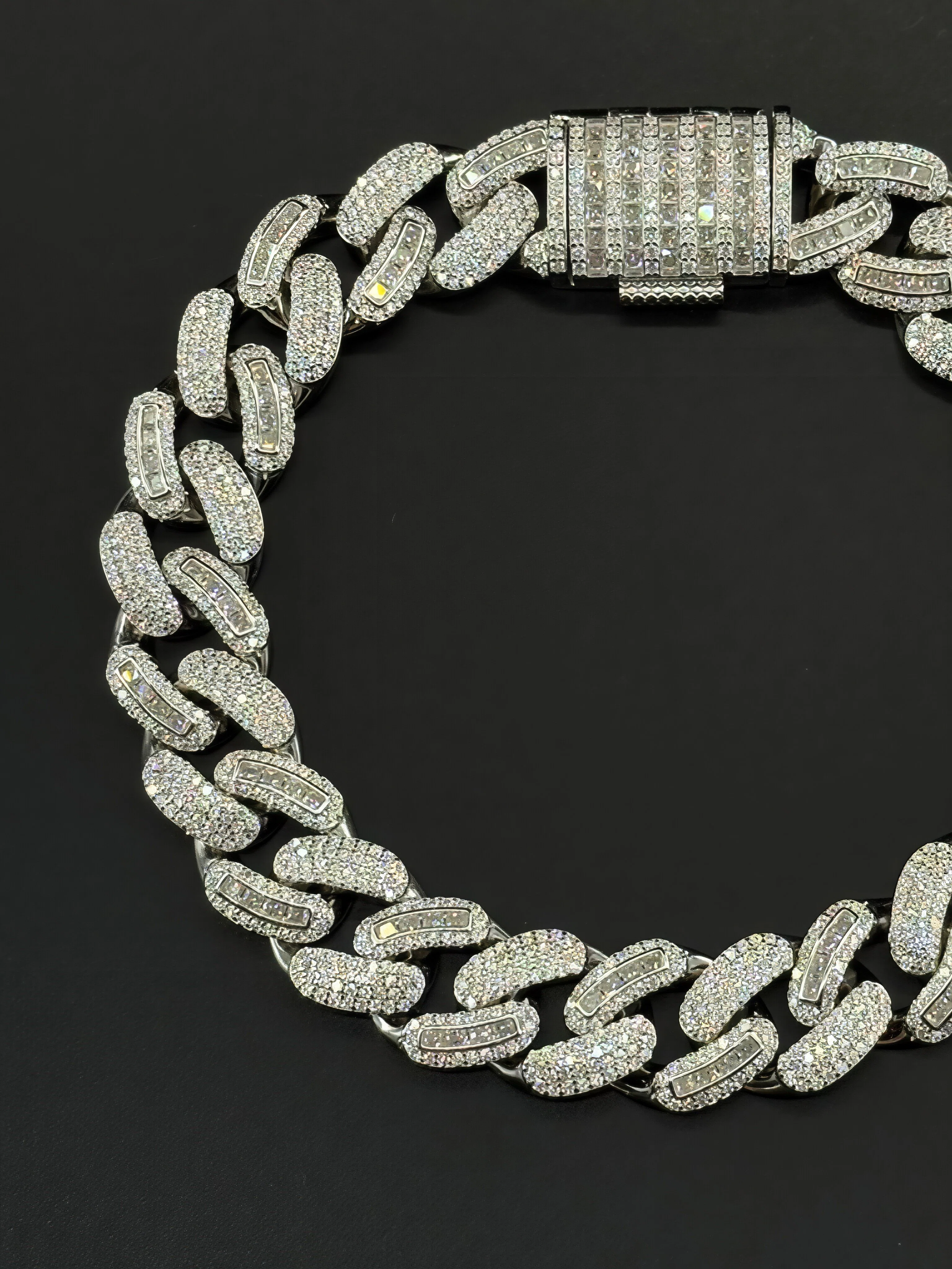 Barking Moissanite Bracelet