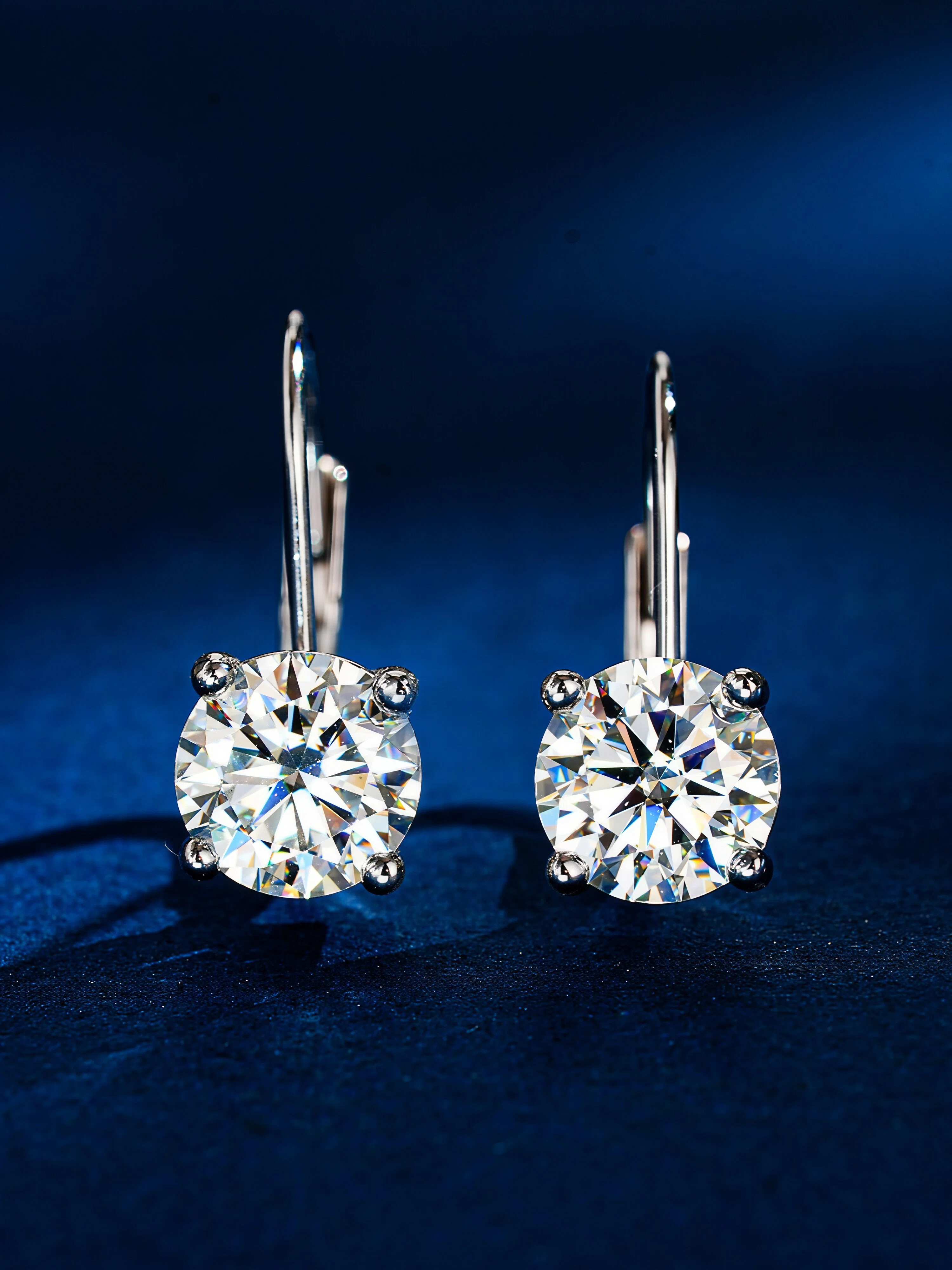 Desire Moissanite Hoops