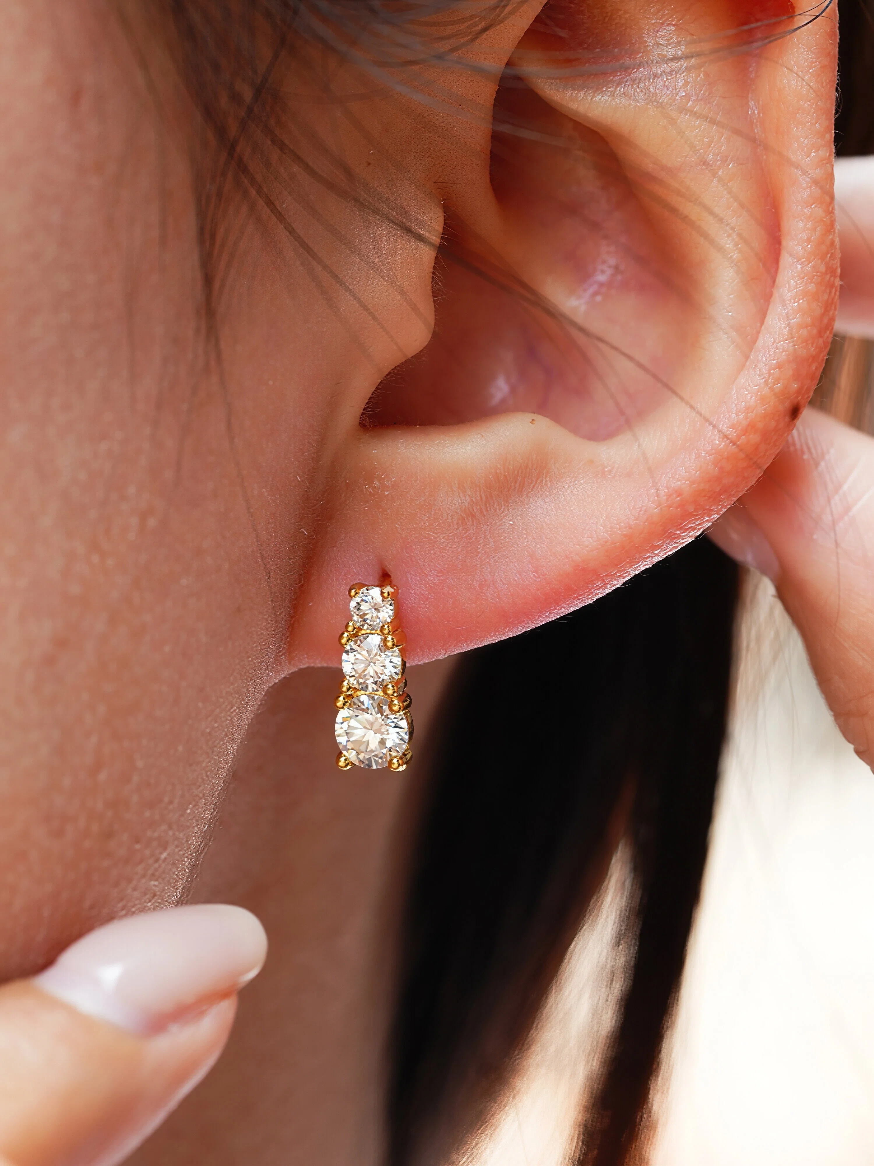 Essence Moissanite Studs