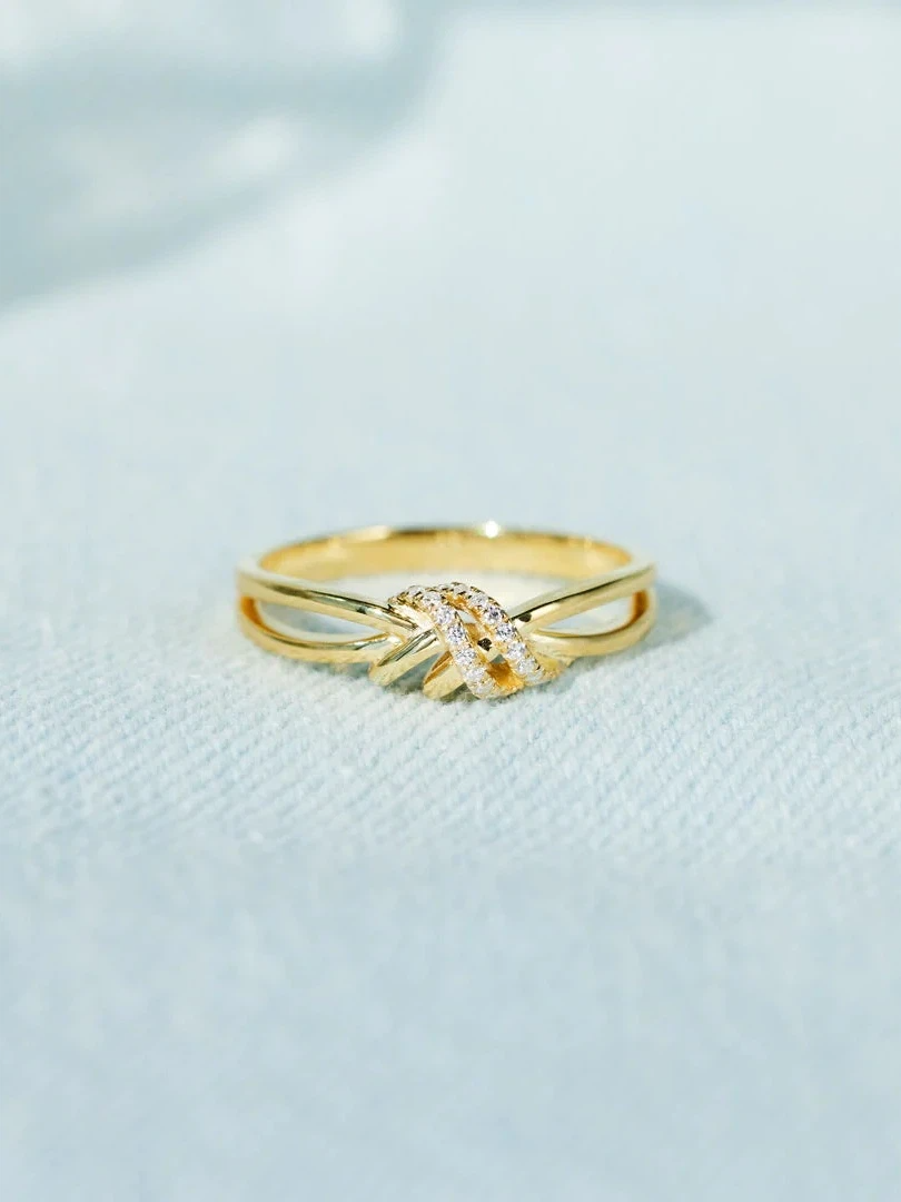 Pure Tie Ring