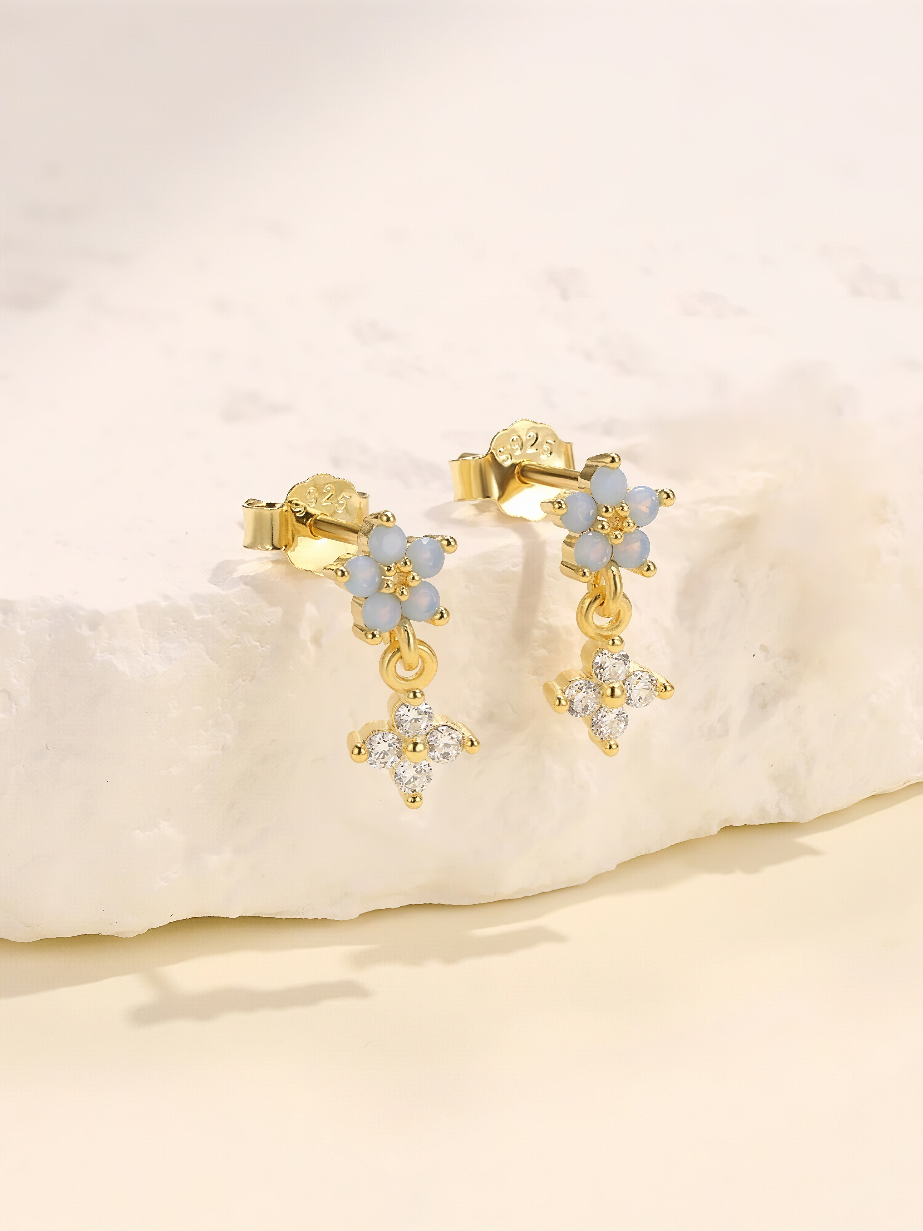 Dewlight Spark Studs