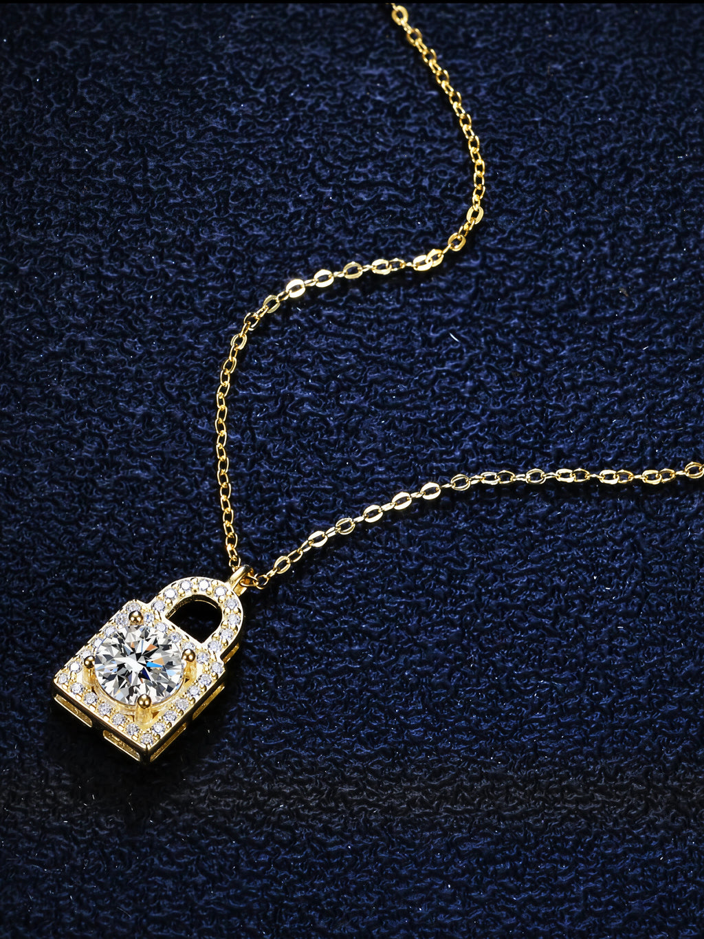 Esmé Moissanite Necklace