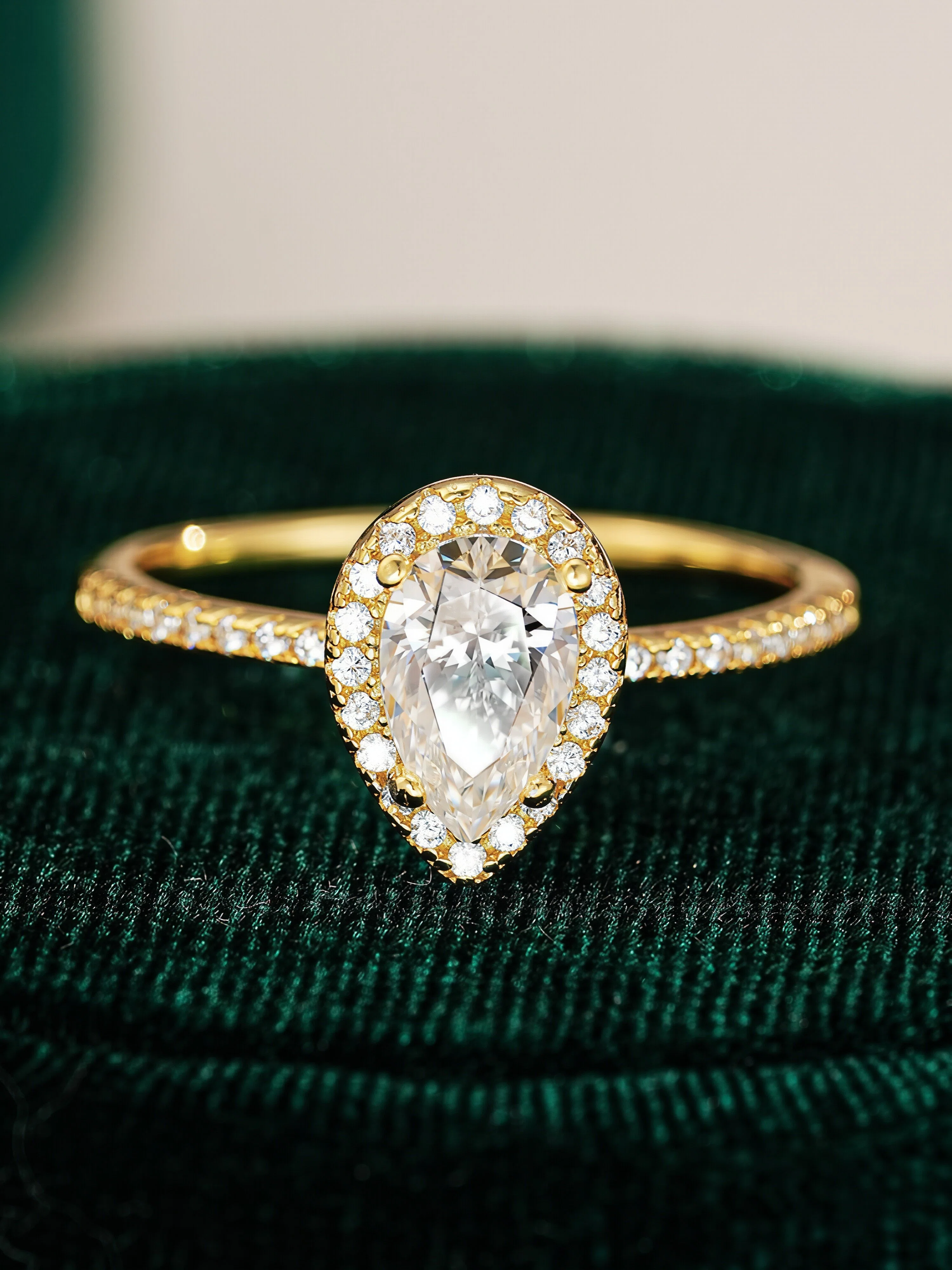 Léonie Moissanite Ring