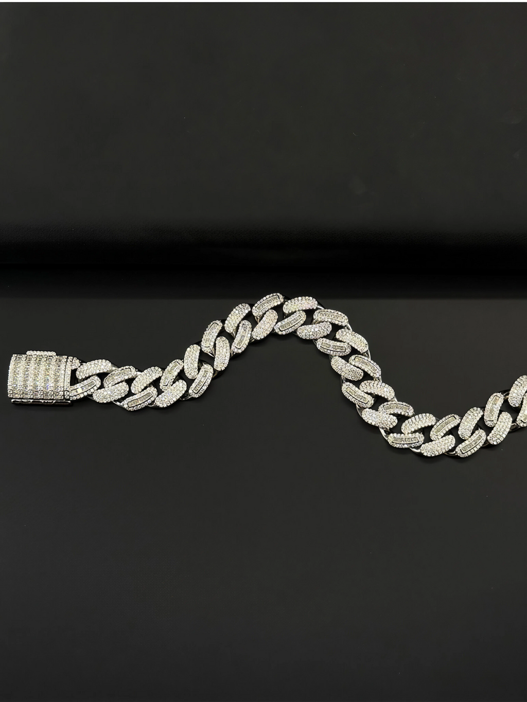 Barking Moissanite Bracelet