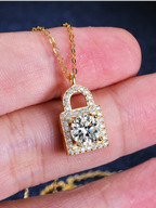 Esmé Moissanite Necklace