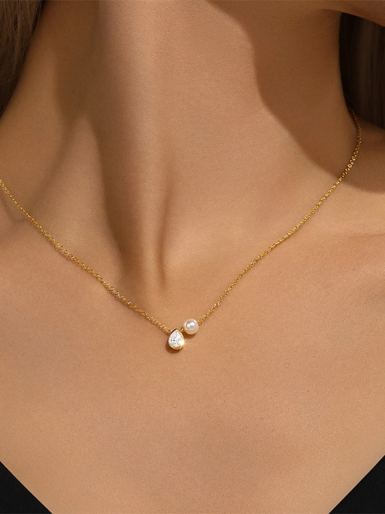 Drip Pearl Necklace