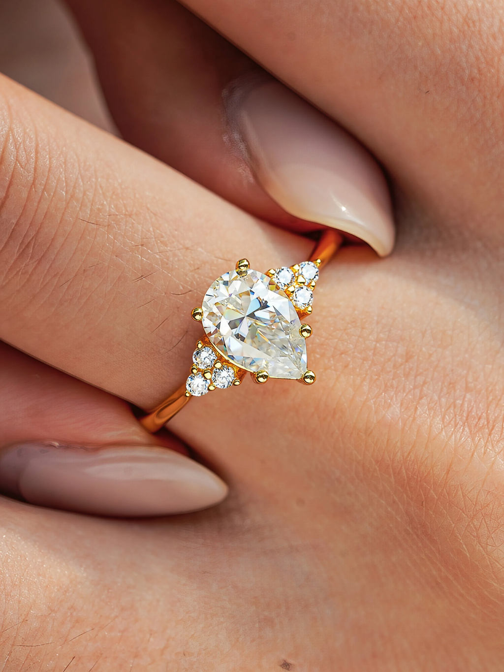 Noémie Moissanite Ring