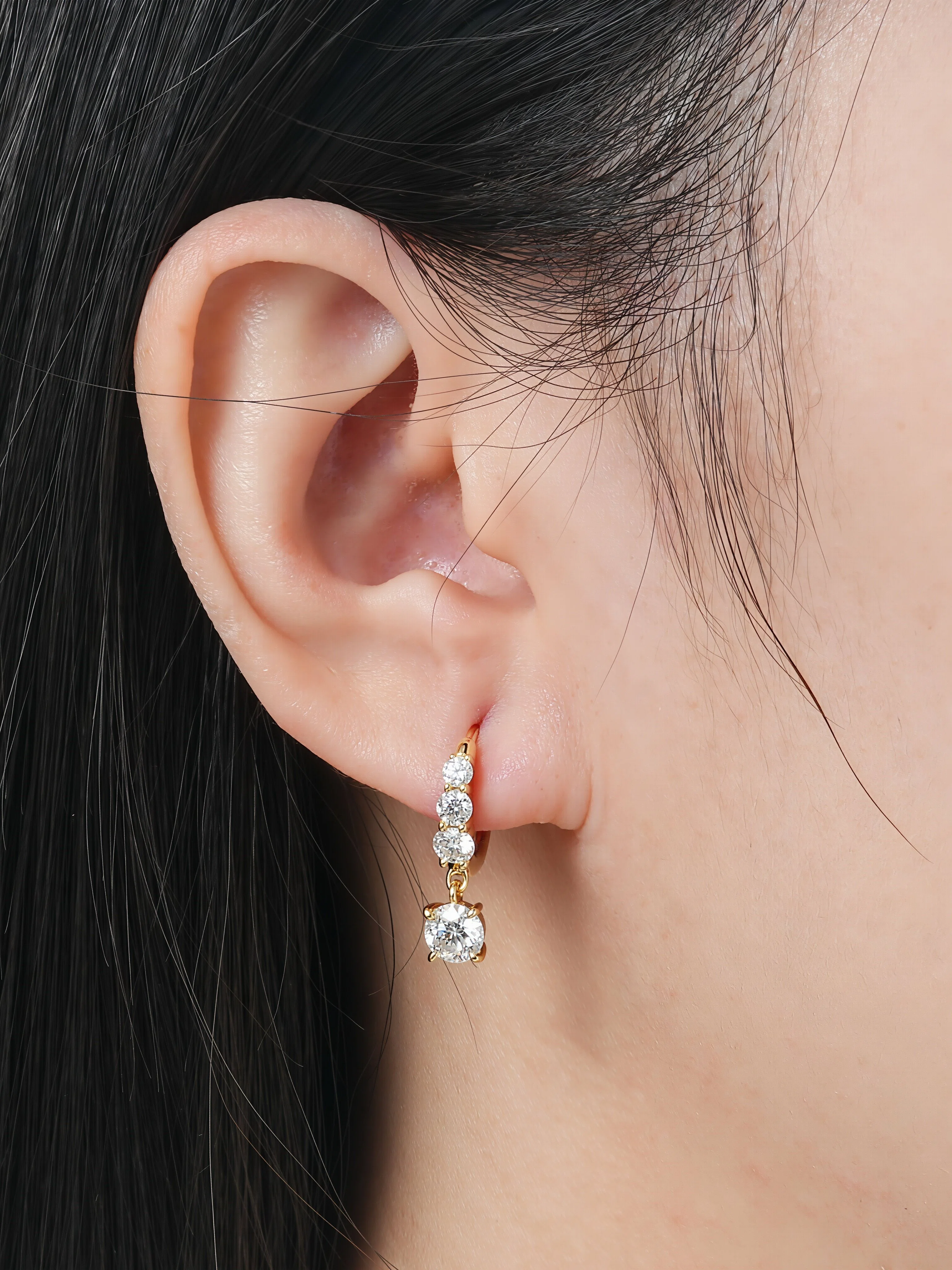 Mila Moissanite Earrings