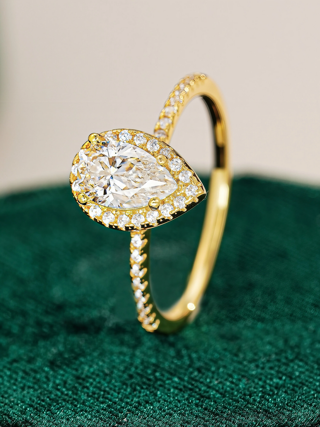 Léonie Moissanite Ring