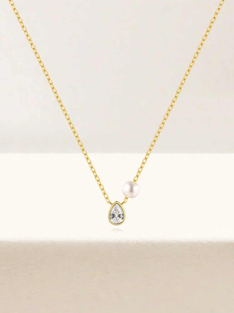 Drip Pearl Necklace