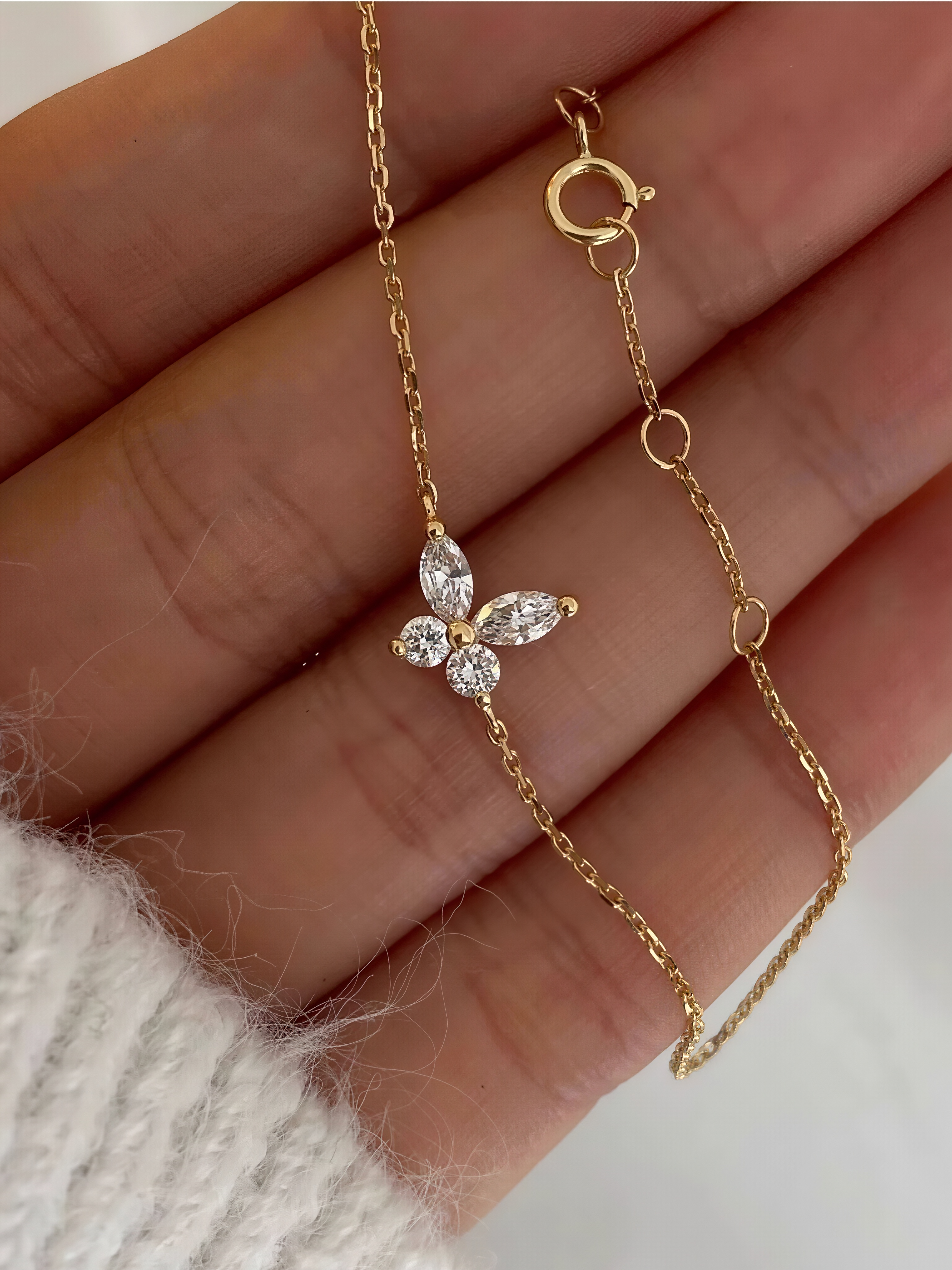 Soft Wings Bracelet