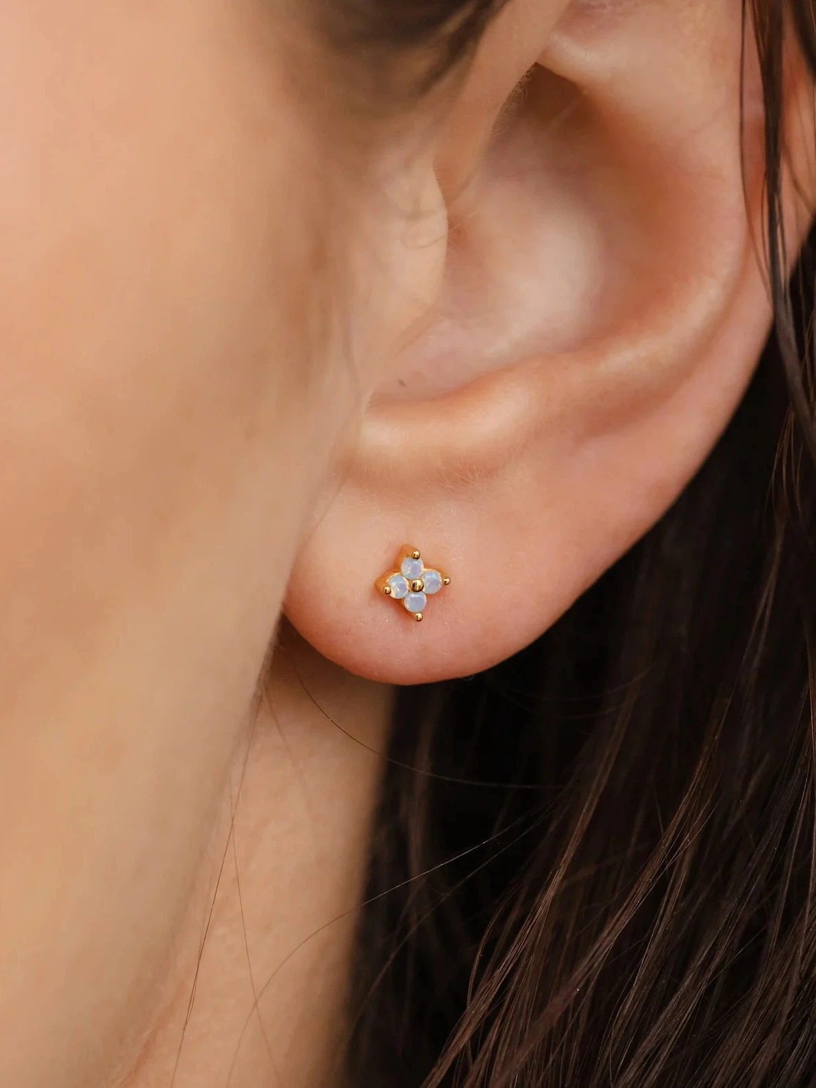 Dewlight Studs
