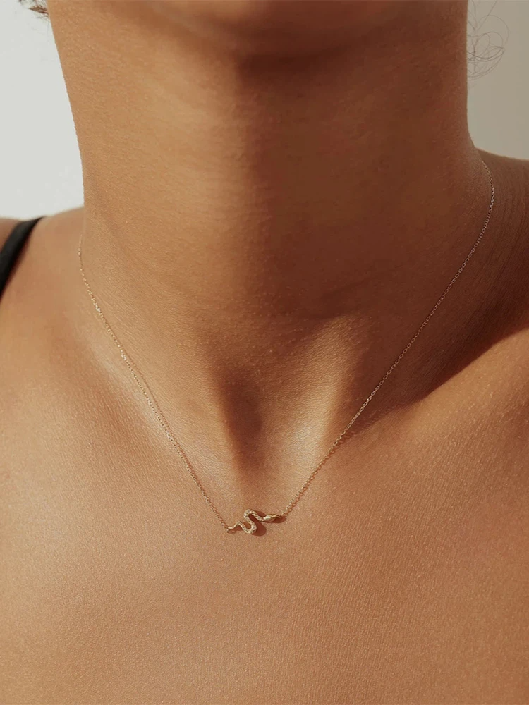Noir Necklace