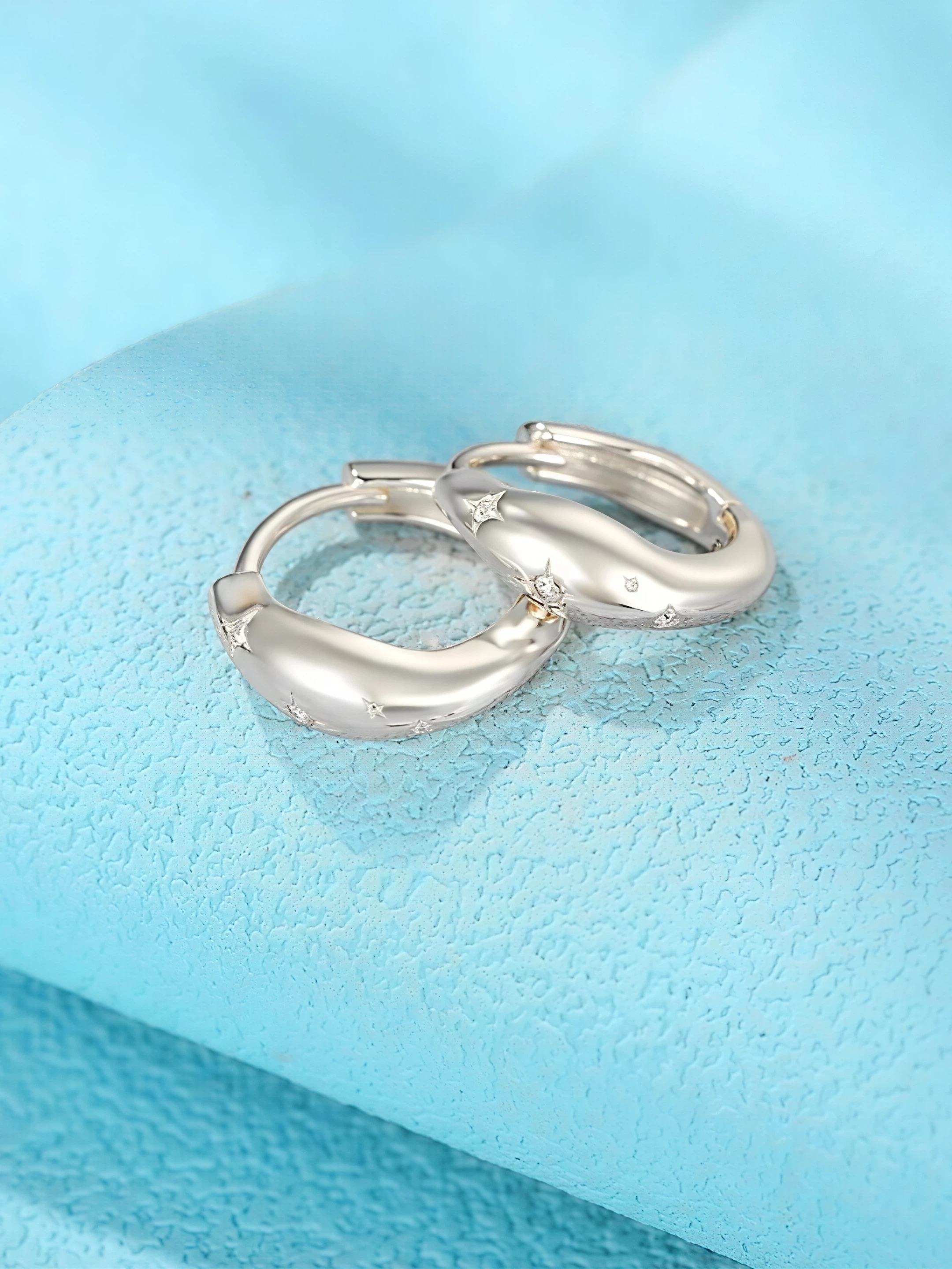 Stellar Hug Hoops